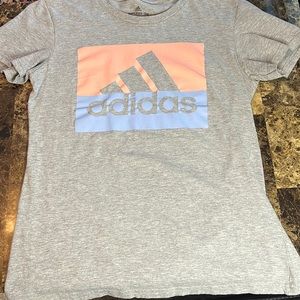 Adidas women short sleeve shirt size small
